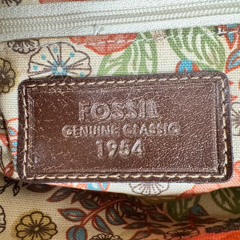 Fossil woven straw